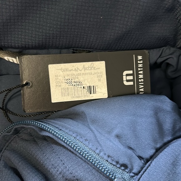 TravisMathew Interlude Puffer Golf Jacket Mens Navy Blue Full Zip Stretch M NEW - Picture 12 of 16